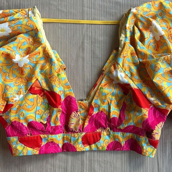 Shein Floral Crop Top Puffy Sleeves v Neck Small - Picture 4 of 9